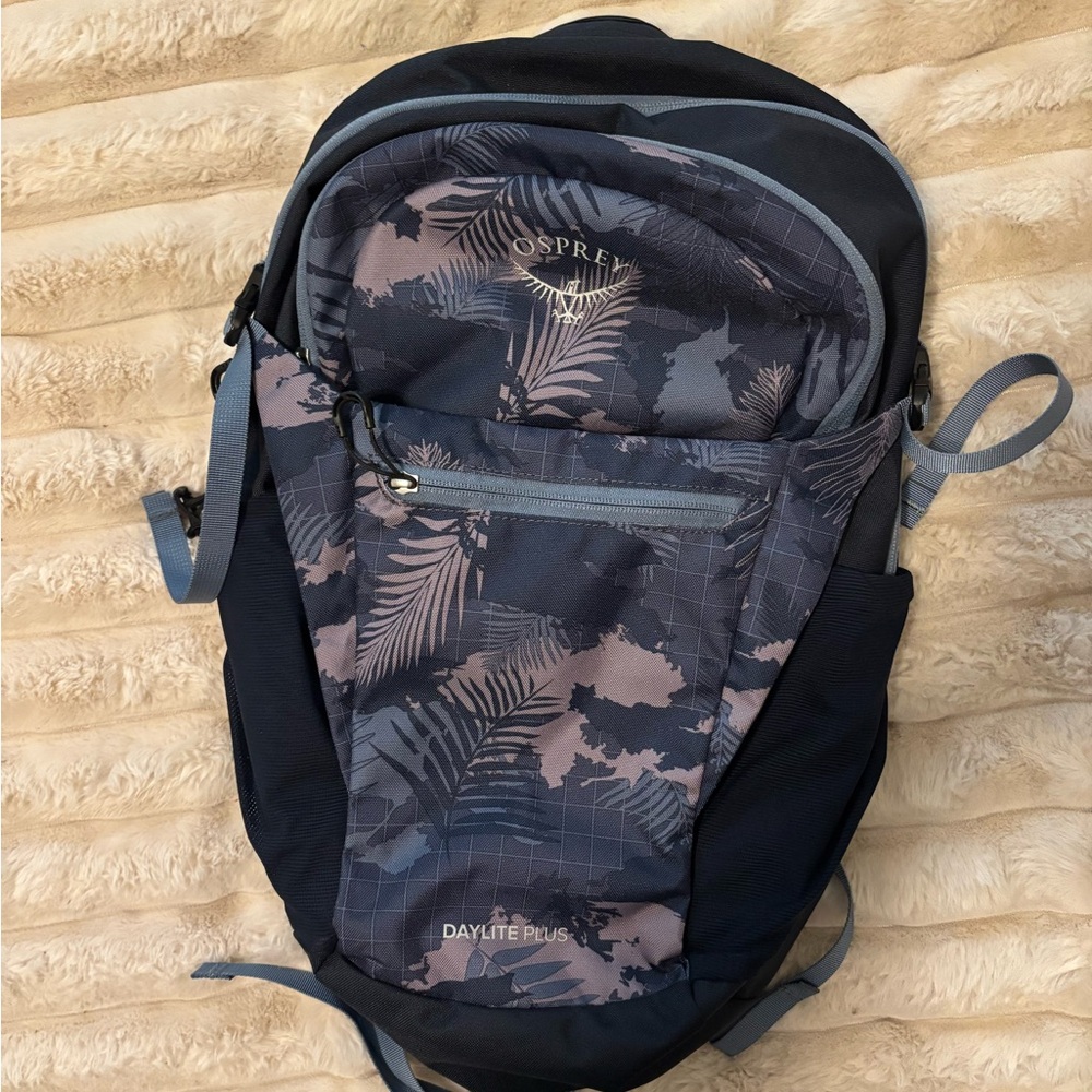 Osprey Daylite Plus Men's Backpack - tropical leaf print